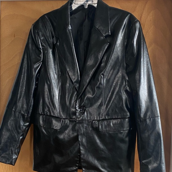 Zara Other - Men’s black faux leather blazer size M